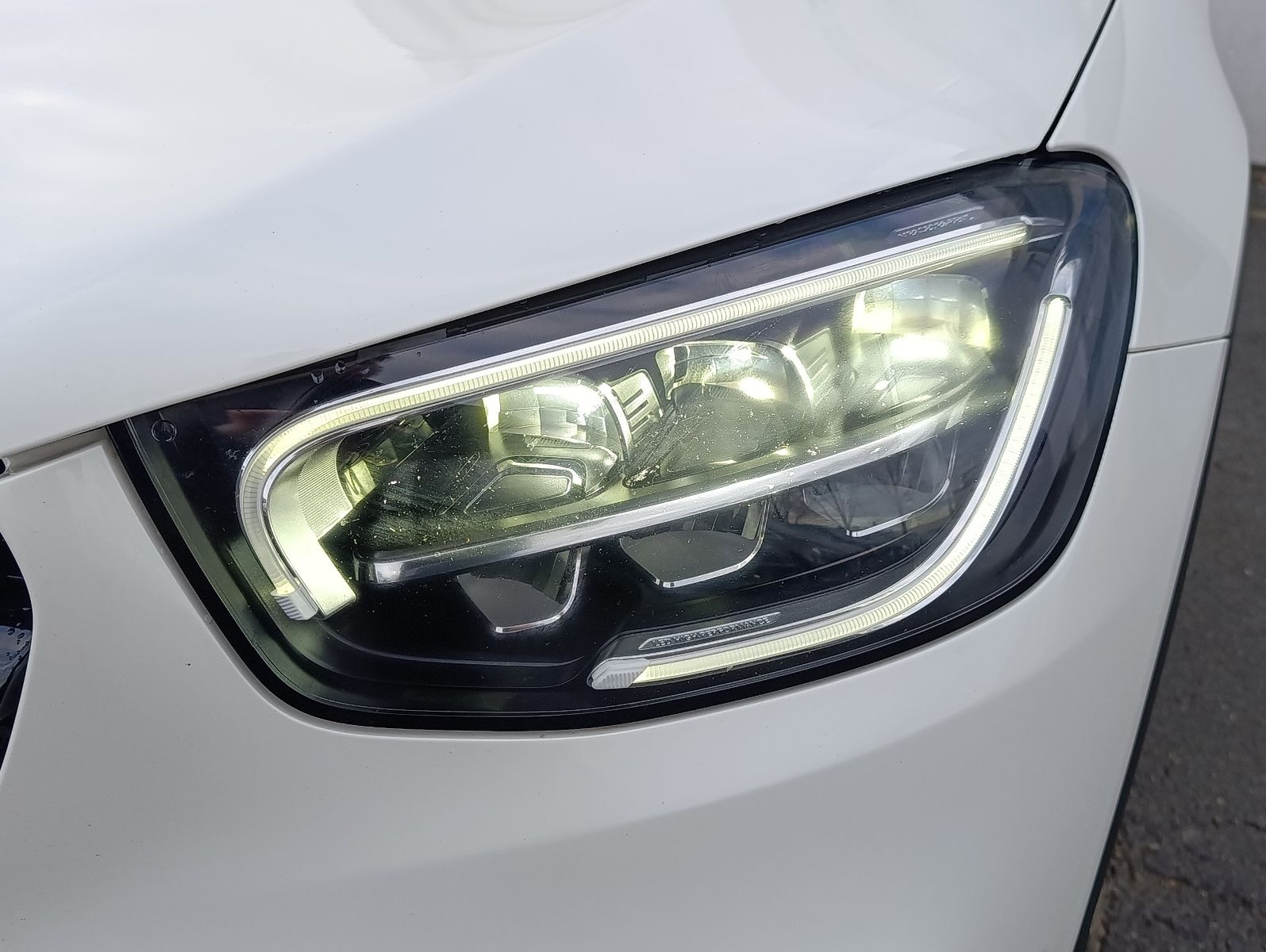 Mercedes-Benz GLC 300 Coupe e 4Matic Distronic MBUX LED Navi foto 10