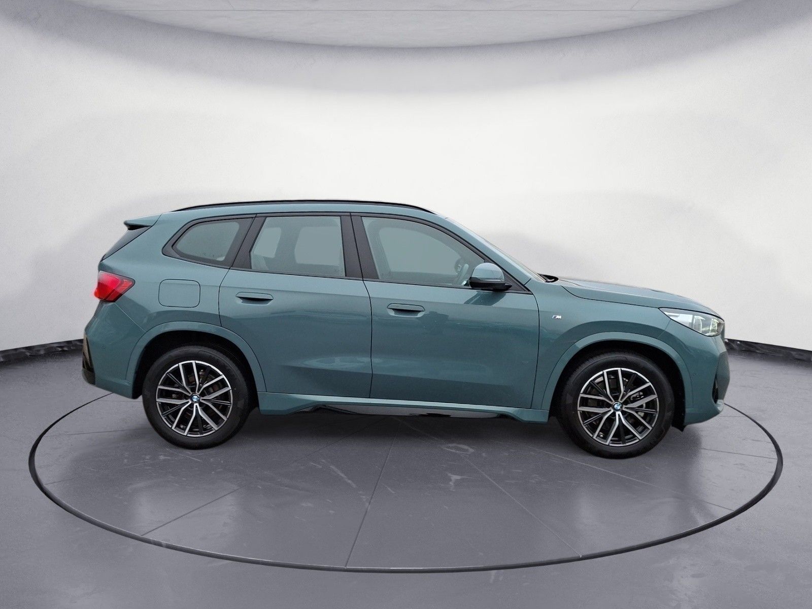 BMW X1 sDrive20i Steptronic M SPORT AHK Alarmanlage  foto 5