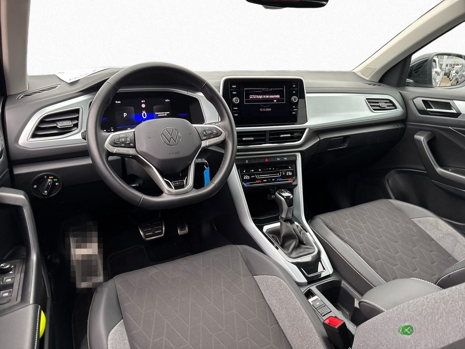 Volkswagen T-Roc 1.5 TSI DSG AHK NAVI ACC KAMERA LED APP foto 8