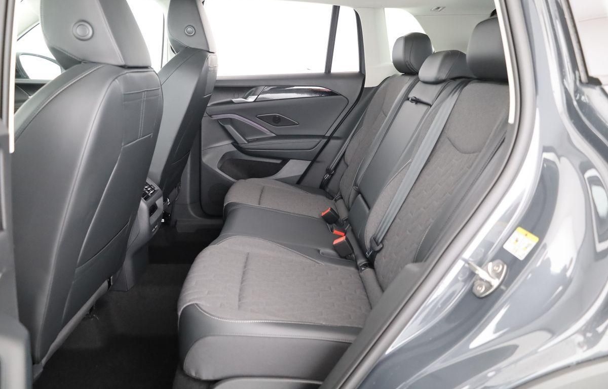 Volkswagen Tiguan 1.5 eTSI 110 kW Life DSG Life, Navi, A... foto 10