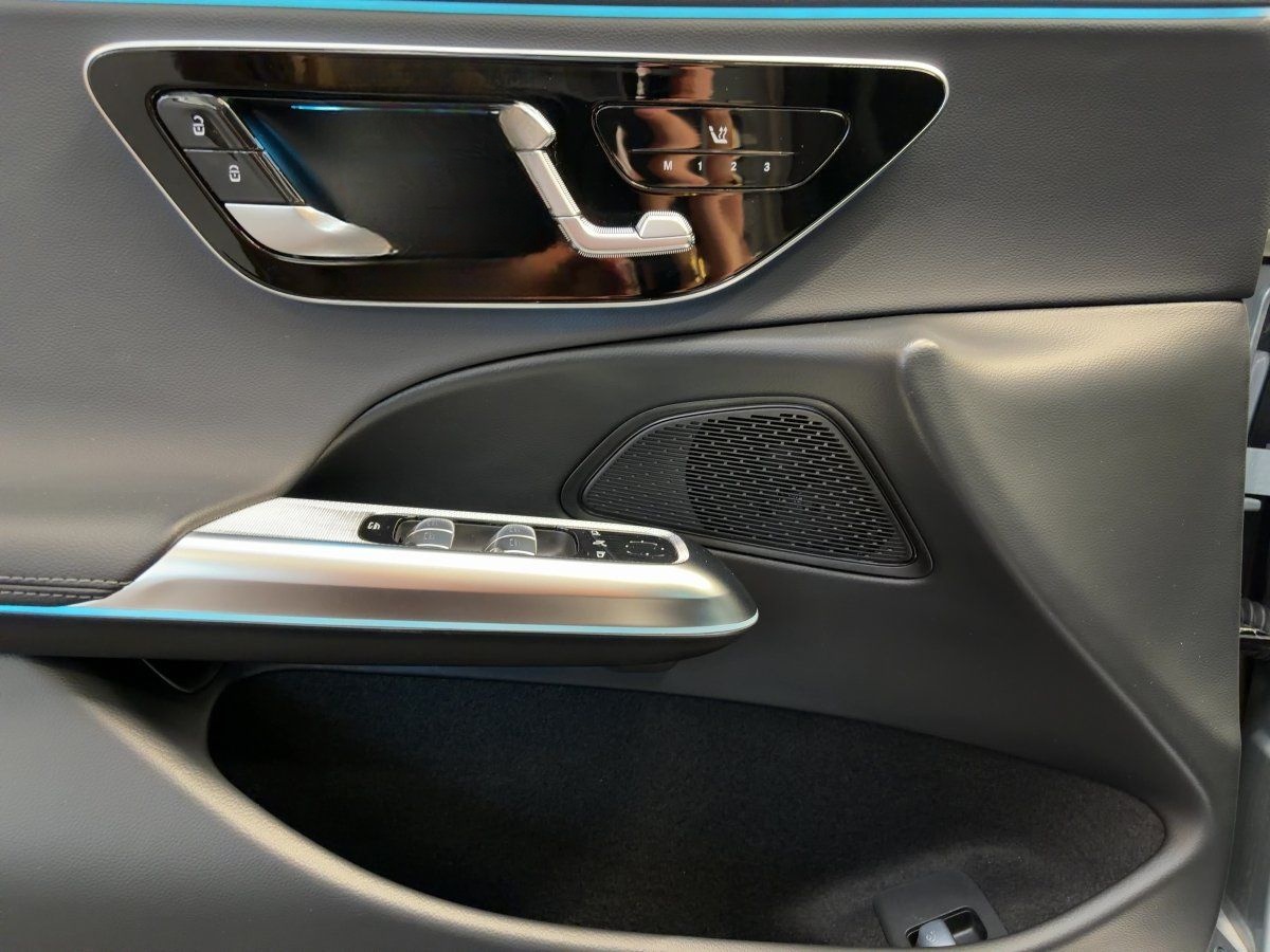 Mercedes-Benz E 200 T AMG Line Advanced Plus DigiLight|KeyGo foto 14