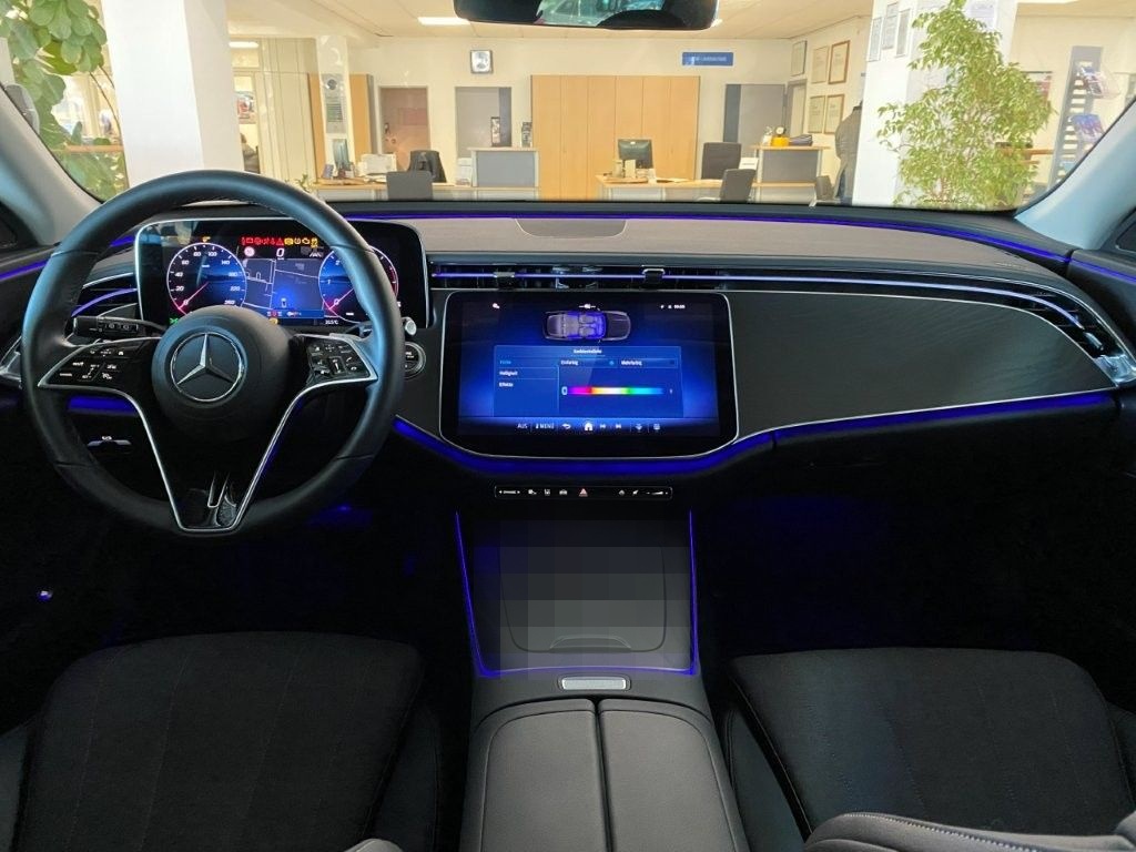 Mercedes-Benz E 220 d T Avantgarde Int/Ext Standhzg Distronic foto 11