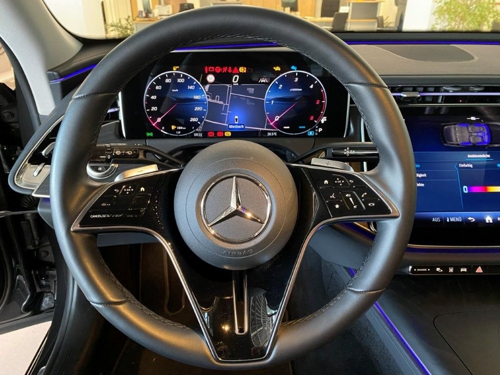 Mercedes-Benz E 220 d T Avantgarde Int/Ext Standhzg Distronic foto 12