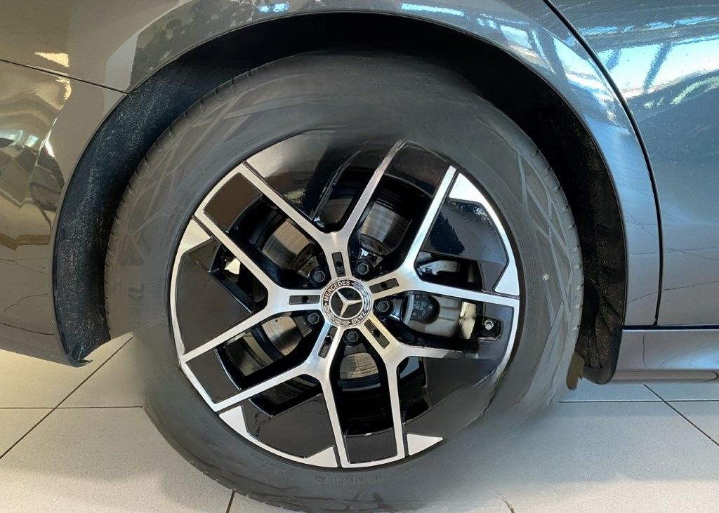 Mercedes-Benz E 220 d T Avantgarde Int/Ext Standhzg Distronic foto 4