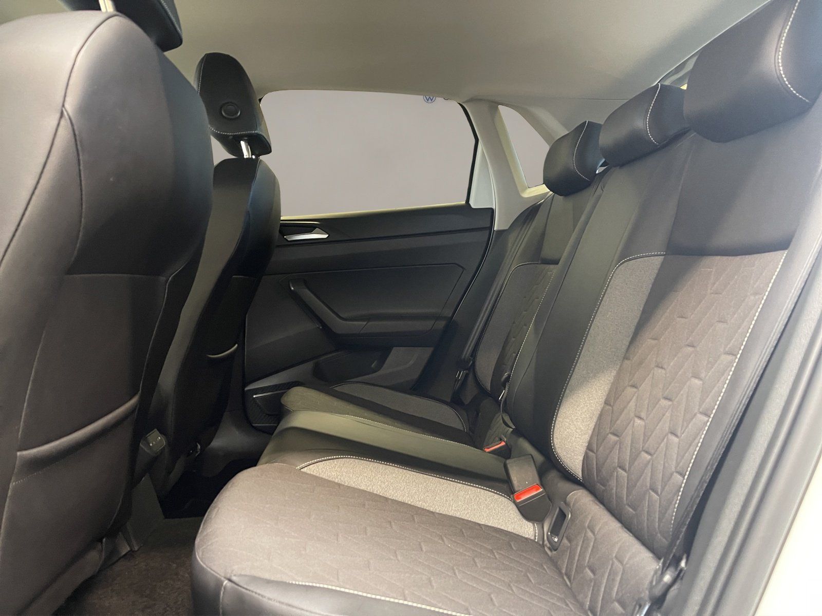 Volkswagen Polo VI 1.0 TSI Goal ACC AHK AUT Kam. Navi LED foto 15