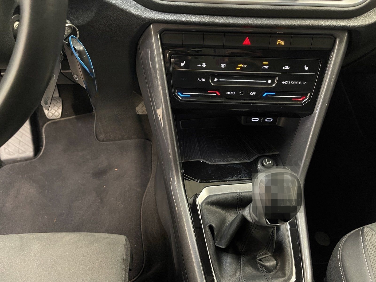 Volkswagen T-Roc 1.0 TSI Style ACC Virtual DynLicht KlimaA. foto 14