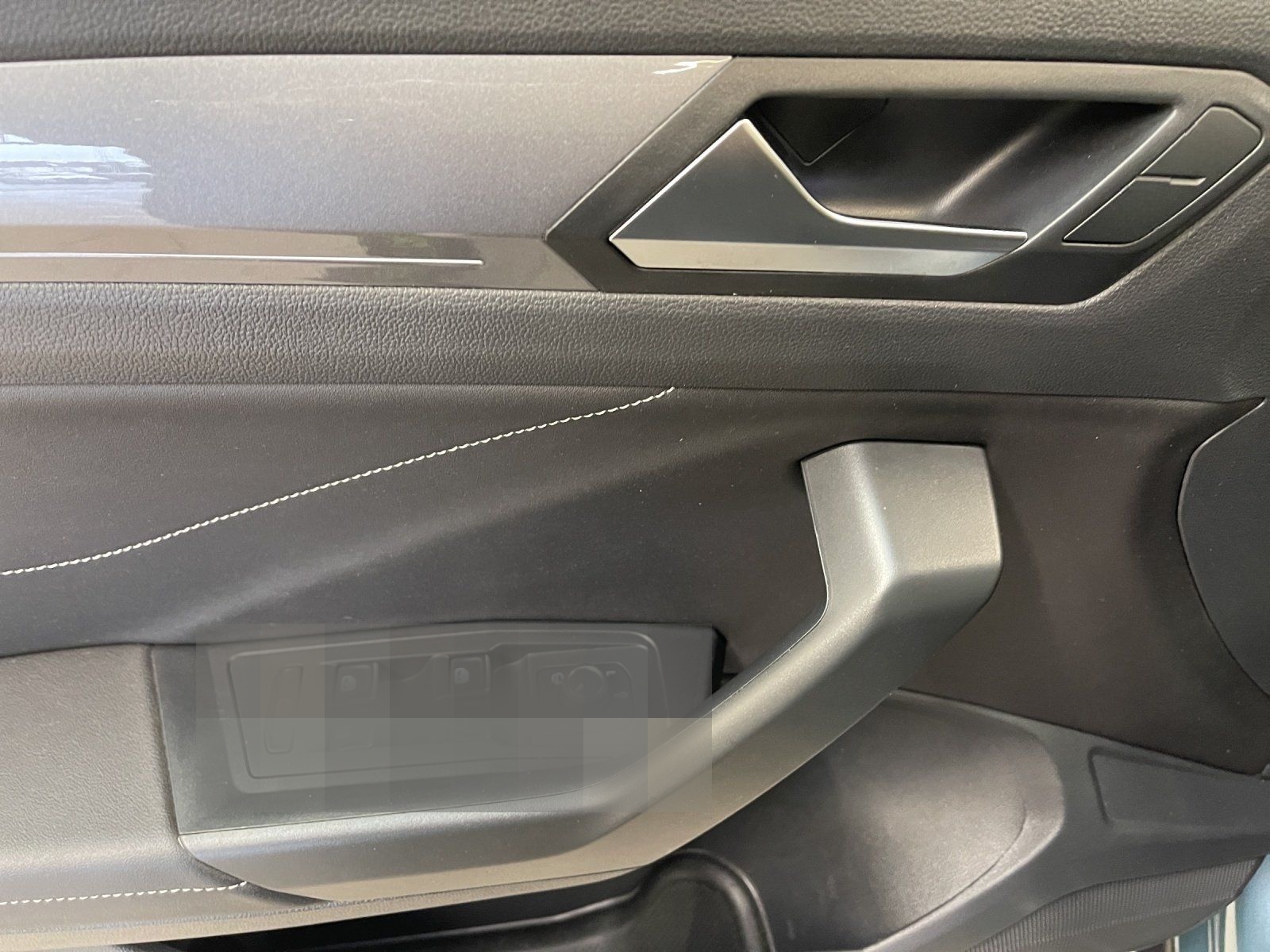 Volkswagen T-Roc 1.0 TSI Style ACC Virtual DynLicht KlimaA. foto 9