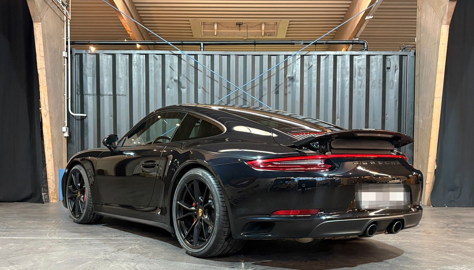 Porsche 911 Carrera 4 GTS (1. Hand | Sportabgasanlage) foto 10