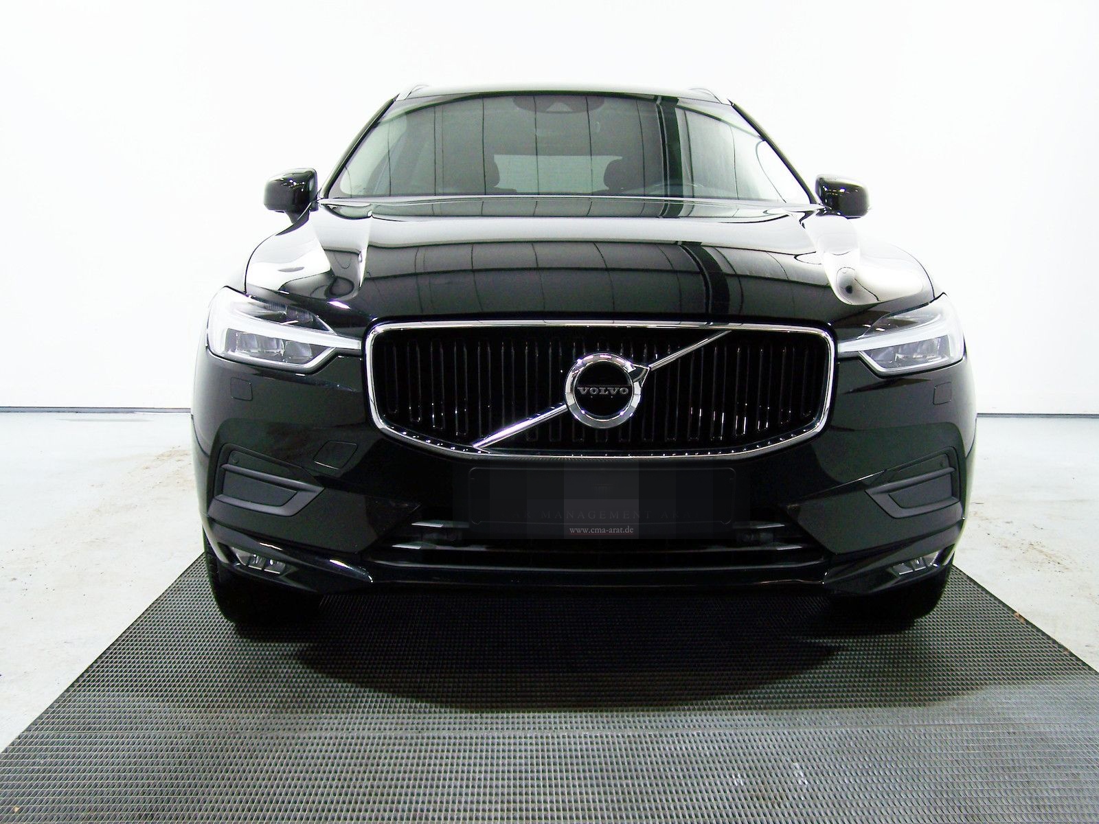 Volvo XC60 D4 Momentum Pro AUTOM LED+NAV+AMB+KAM+PDC foto 2