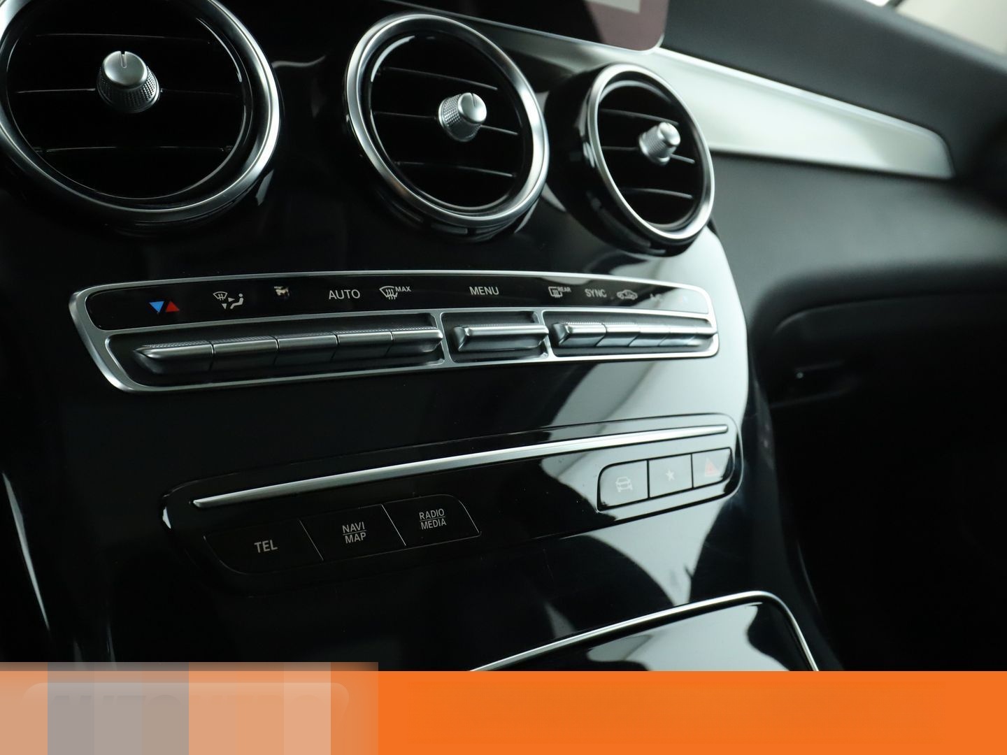 Mercedes-Benz GLC 300 d 4Matic AMG Line Aut.*AHK+NAV*TEMP*LED* foto 22