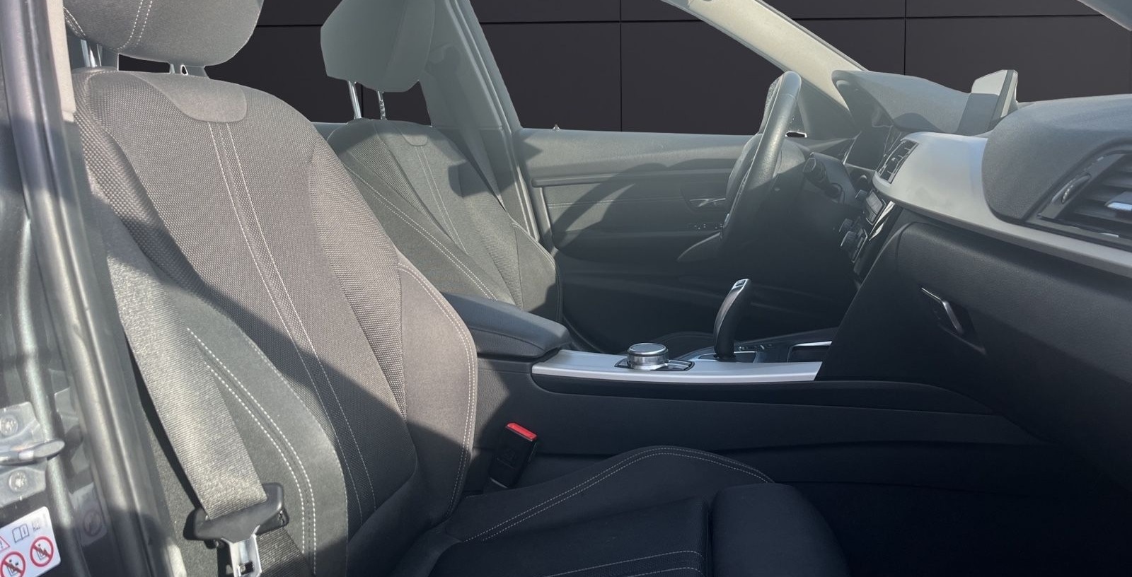 BMW 320 Touring Efficient Dynamics/ Navi / SHZ / AHK foto 12