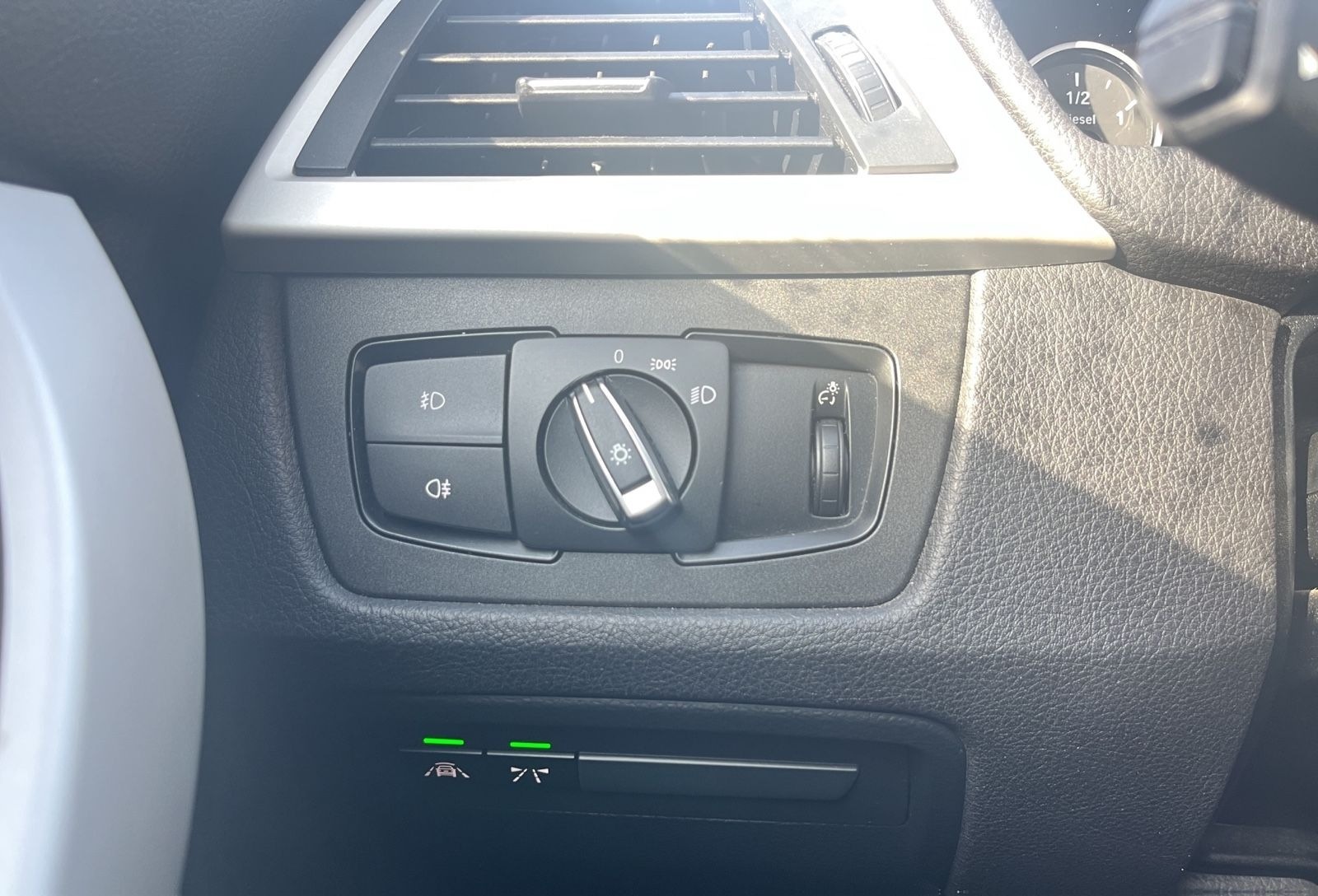 BMW 320 Touring Efficient Dynamics/ Navi / SHZ / AHK foto 14