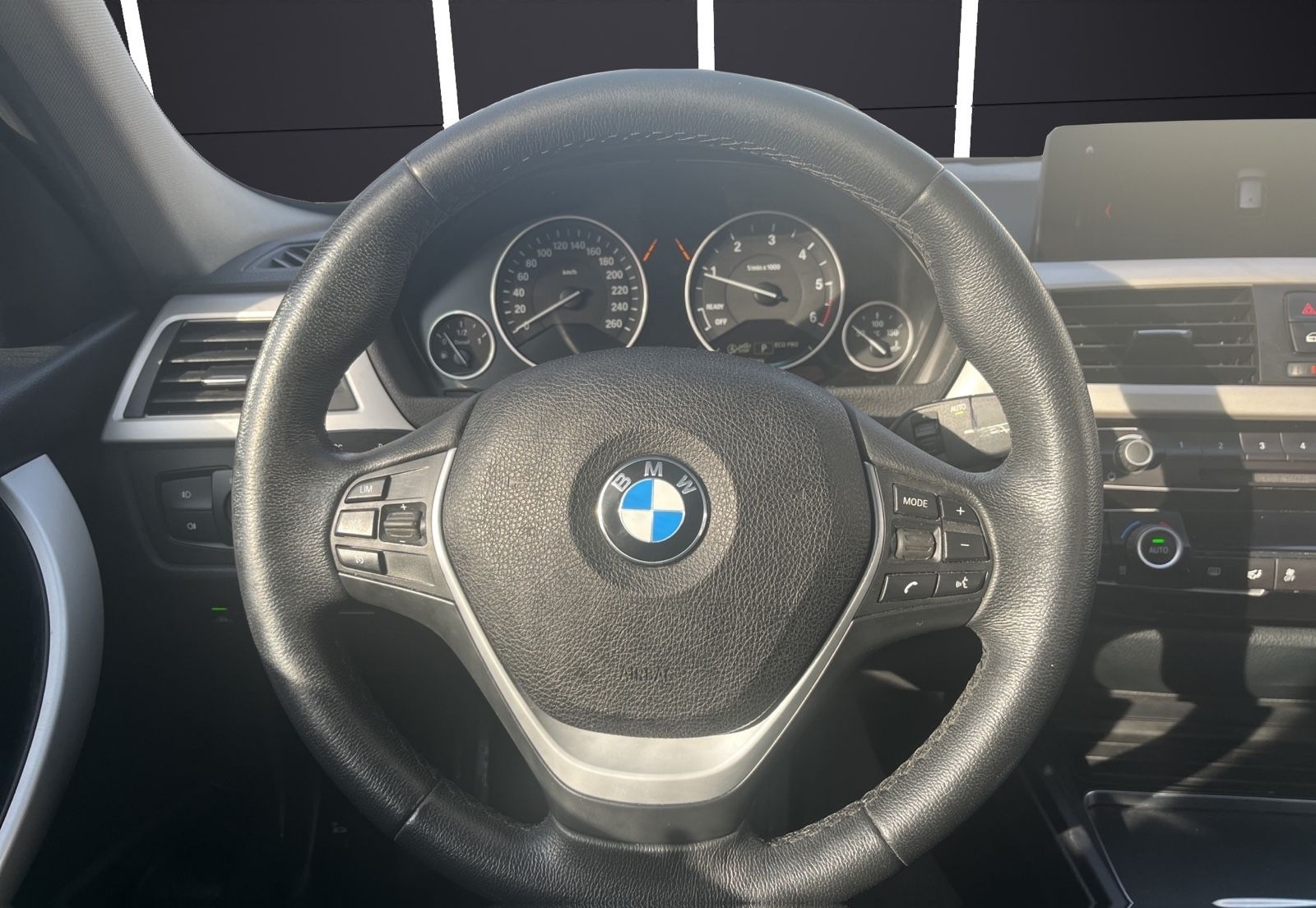 BMW 320 Touring Efficient Dynamics/ Navi / SHZ / AHK foto 15