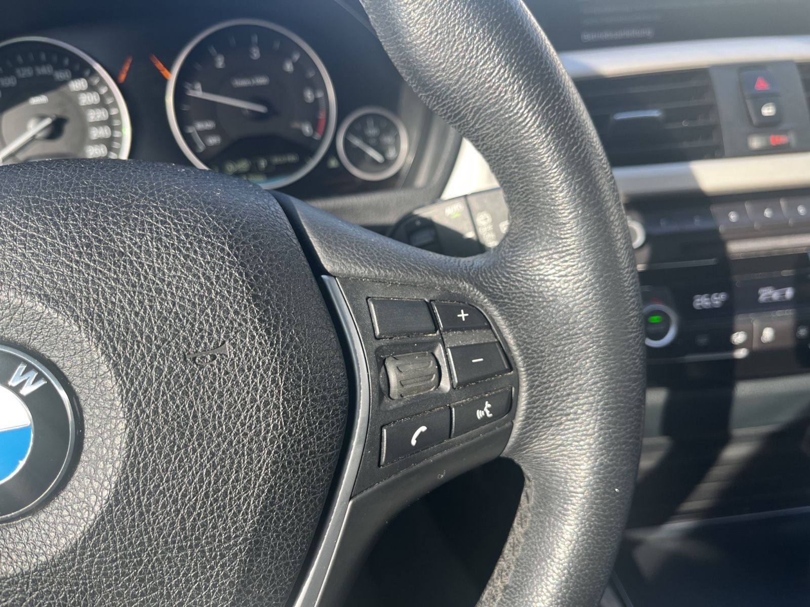 BMW 320 Touring Efficient Dynamics/ Navi / SHZ / AHK foto 17