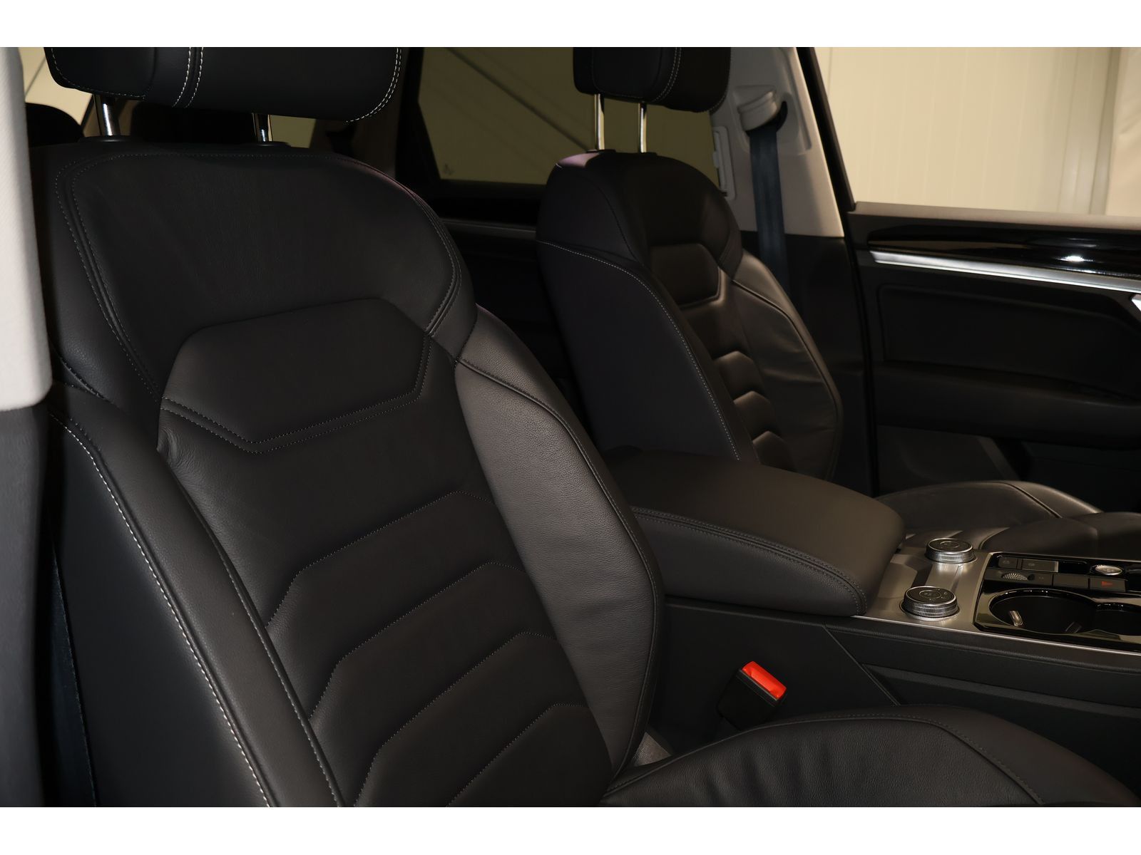 Volkswagen Touareg 3.0 TDI 4M AHK*Navi*Leder*CAM*SHZ*ACC R- foto 8