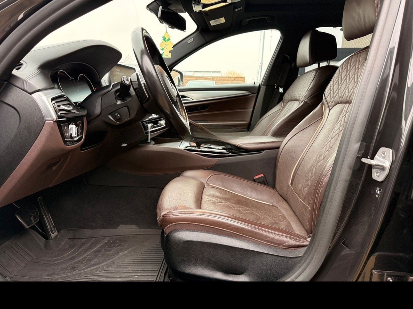 BMW 540 5 Touring 540 i xDrive M Sport foto 11