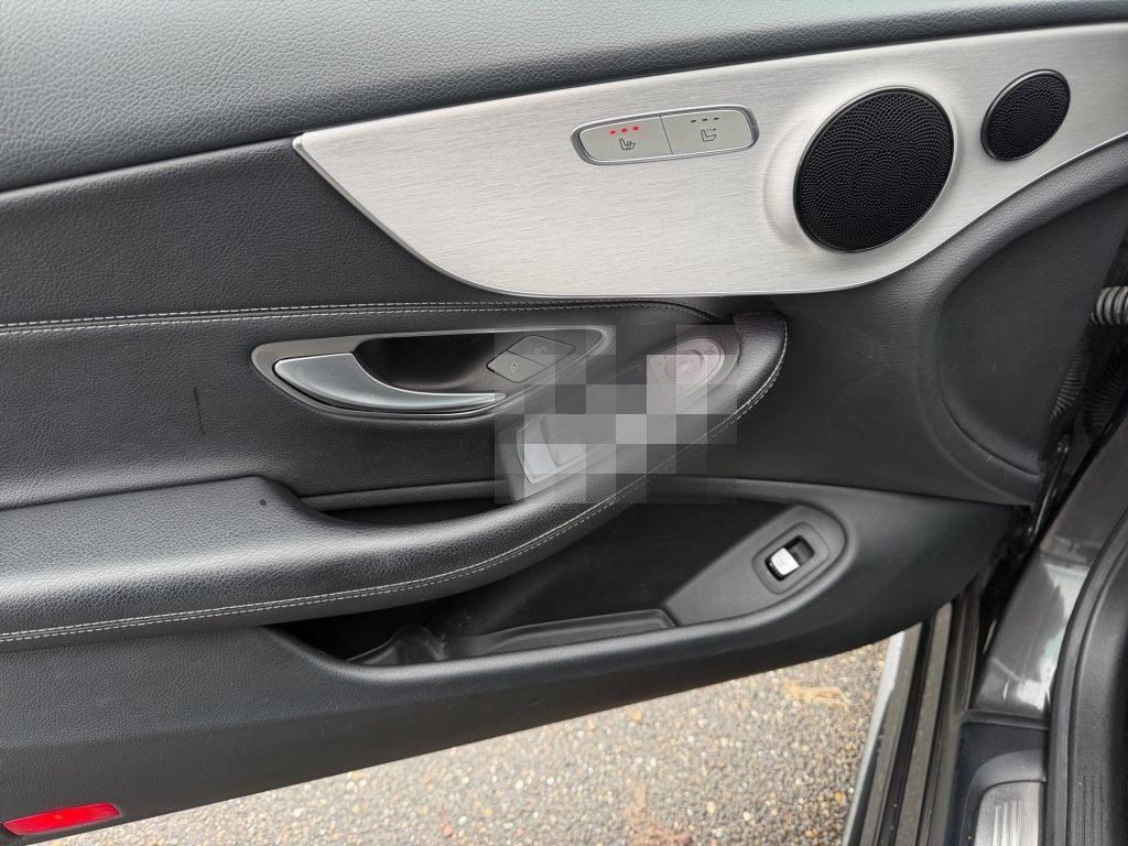 Mercedes-Benz C 300 Cabrio 9G-TRONIC AMG Line foto 12