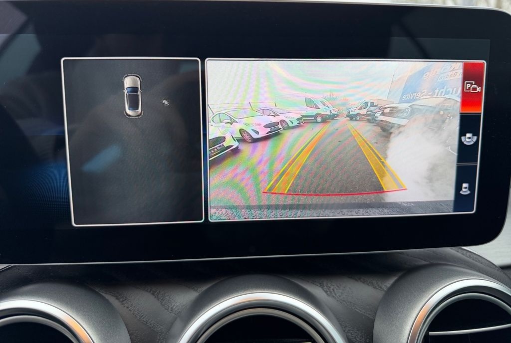 Mercedes-Benz C 300 Cabrio 9G-TRONIC AMG Line foto 17