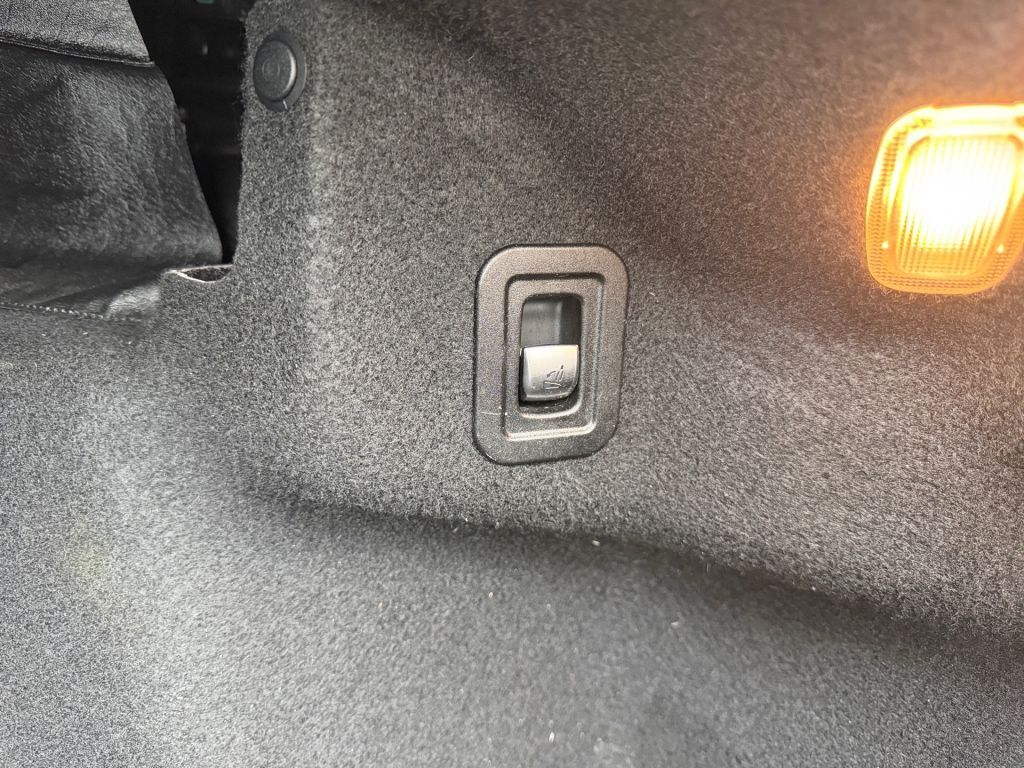 Mercedes-Benz C 300 Cabrio 9G-TRONIC AMG Line foto 8