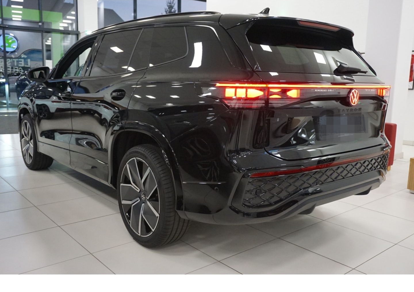 Volkswagen Tayron 2.0 TDI 4Motion R-Line DSG 7-Si. AHK Pano foto 5