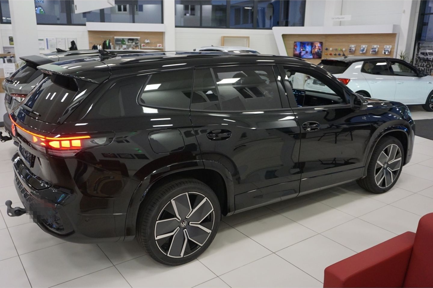 Volkswagen Tayron 2.0 TDI 4Motion R-Line DSG 7-Si. AHK Pano foto 9