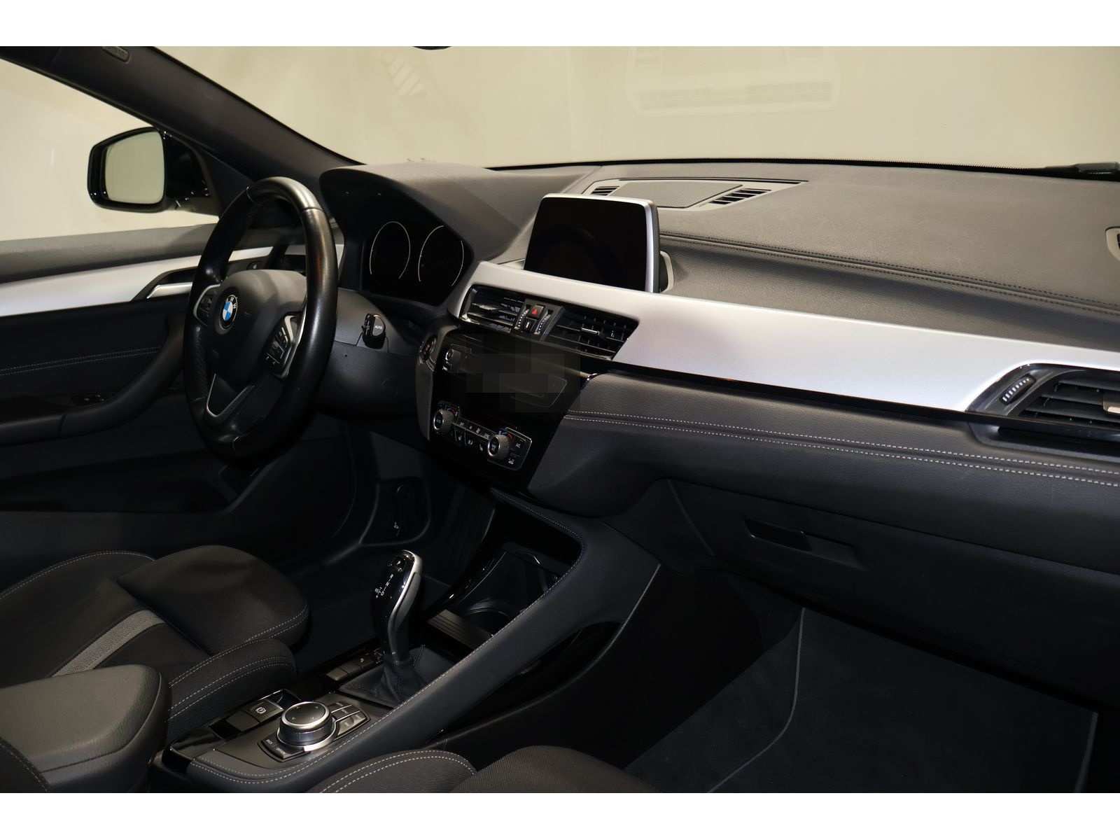 BMW X2 sDrive 18i Advantage LED*PDC*Tempomat * foto 14