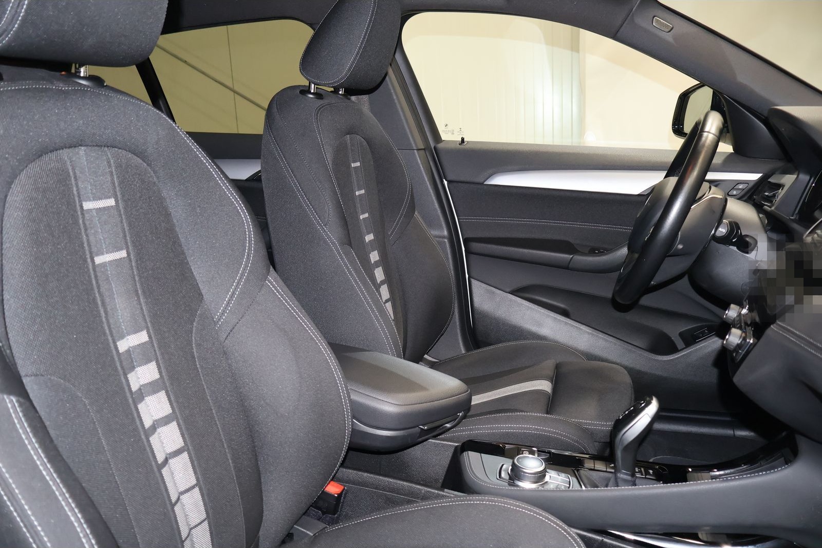 BMW X2 sDrive 18i Advantage LED*PDC*Tempomat * foto 7