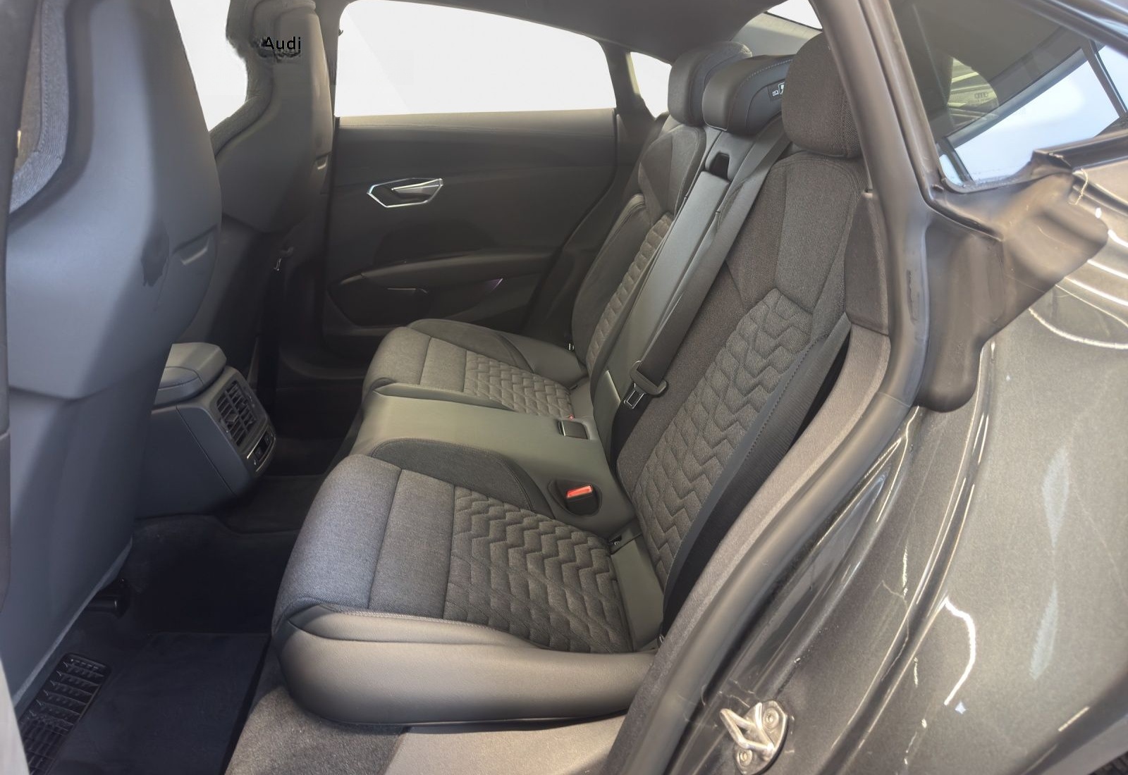 Audi e-tron GT quattro B&O Designpaket lederfrei 360° foto 7