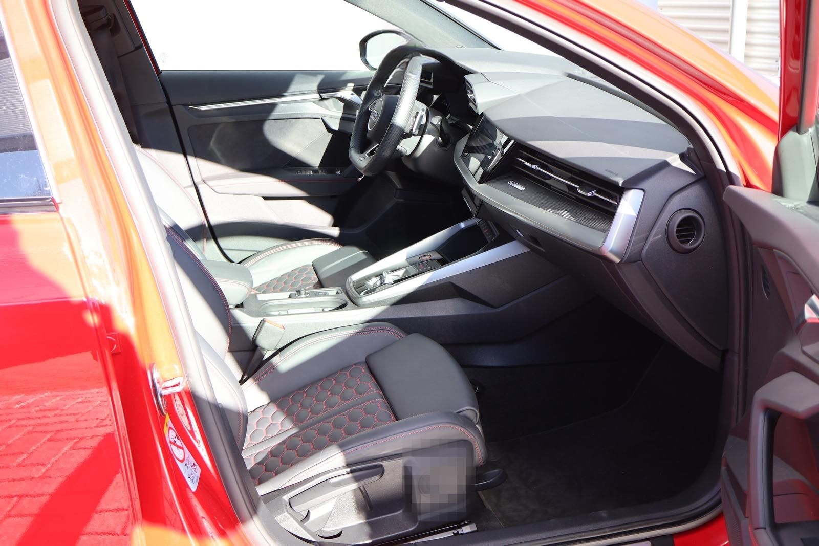 Audi Sportback RS3 2.5 TFSI quattro Tempo. Sitzh. LED foto 9