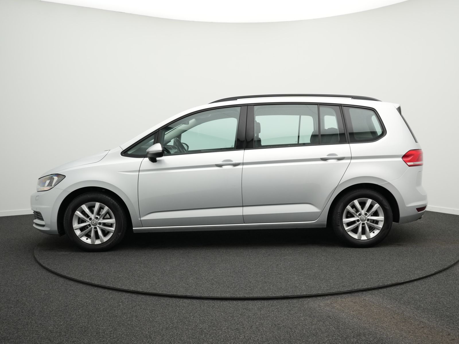 Volkswagen Touran Comfortline 1.4 TSI *ACC*AHK*FRONT*16''* foto 11