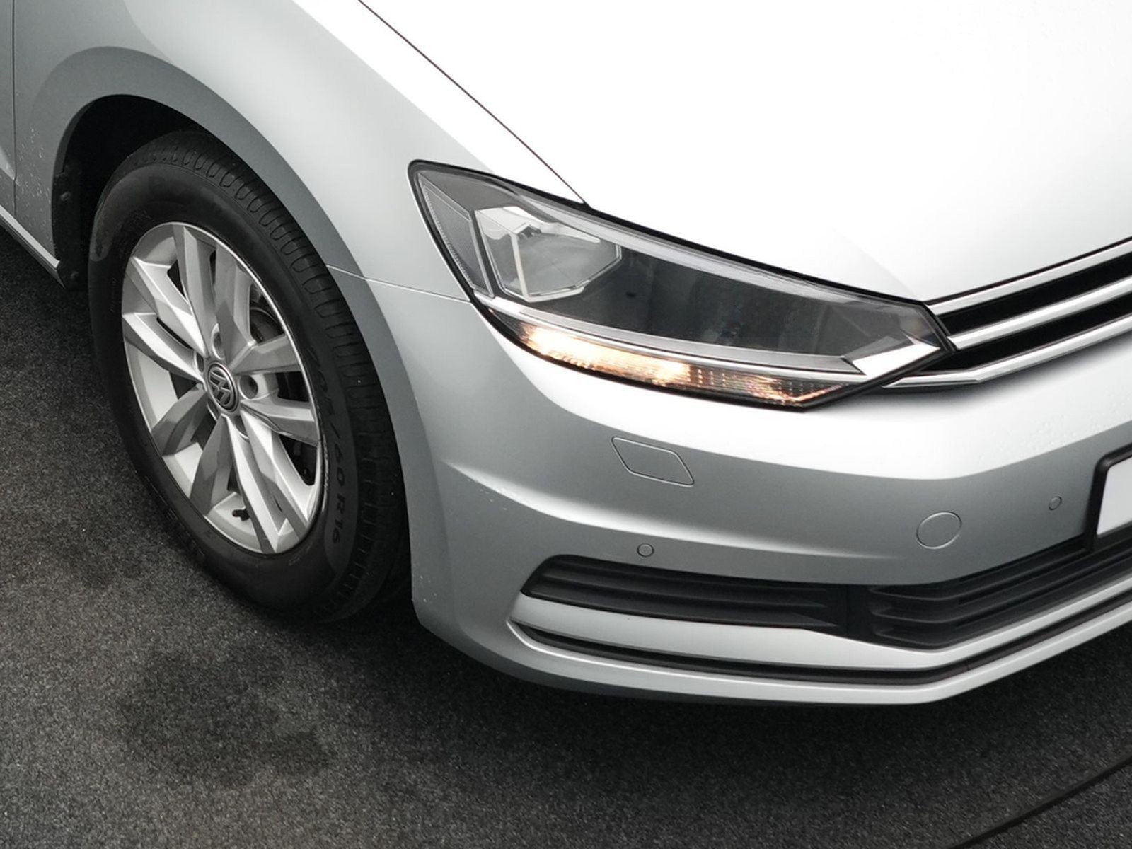 Volkswagen Touran Comfortline 1.4 TSI *ACC*AHK*FRONT*16''* foto 16