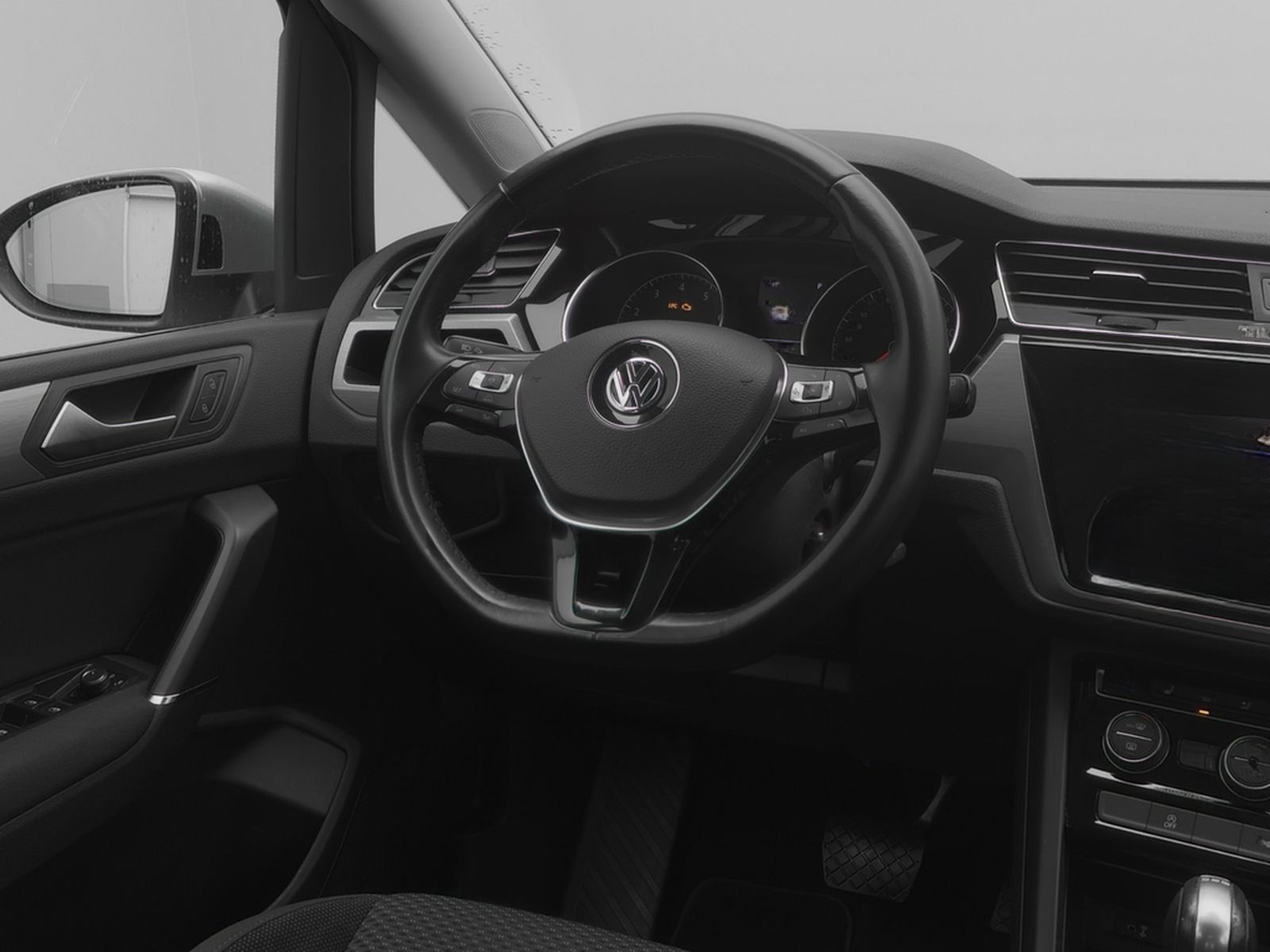 Volkswagen Touran Comfortline 1.4 TSI *ACC*AHK*FRONT*16''* foto 9