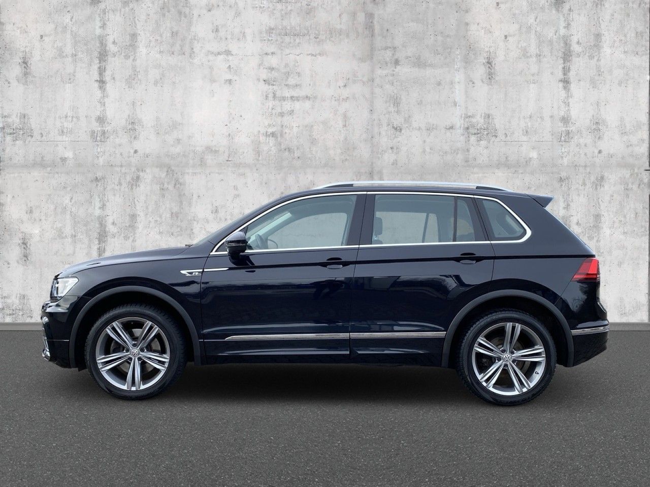 Volkswagen Tiguan 2.0 TDI DSG Highl. R-Line 4M NAVI AHK 360 foto 2