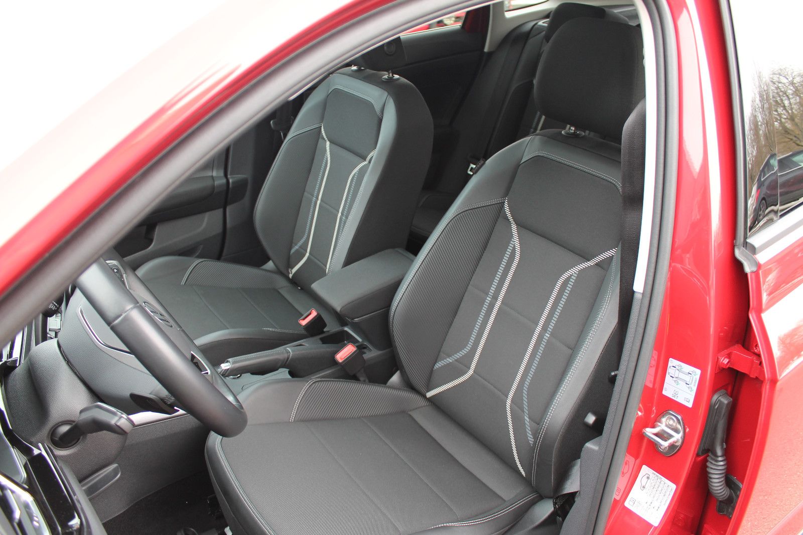 Volkswagen Taigo Style Pano DAB Kamera DSG Leder foto 10