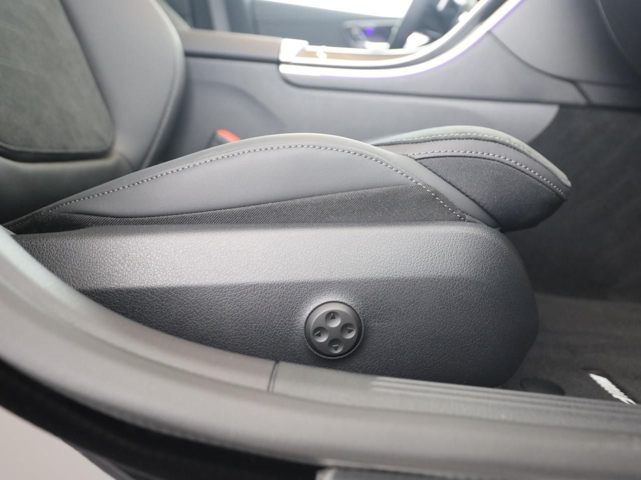 Mercedes-Benz C 220 d T AMG Digital Light MBUX Pano AHK 360 foto 18