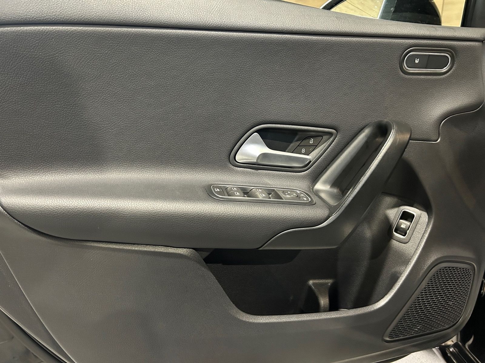 Mercedes-Benz A 250e SHZ Carplay foto 10