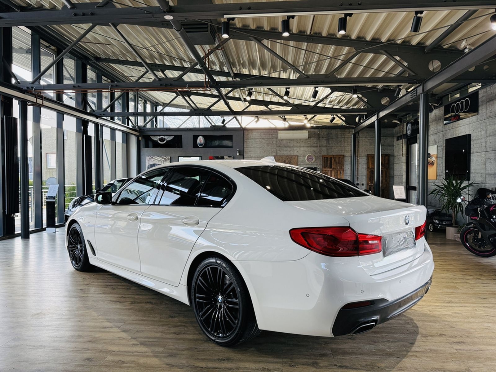 BMW 530 i M Sport*KAMERA*HEADUP*LED*NAVI* foto 4