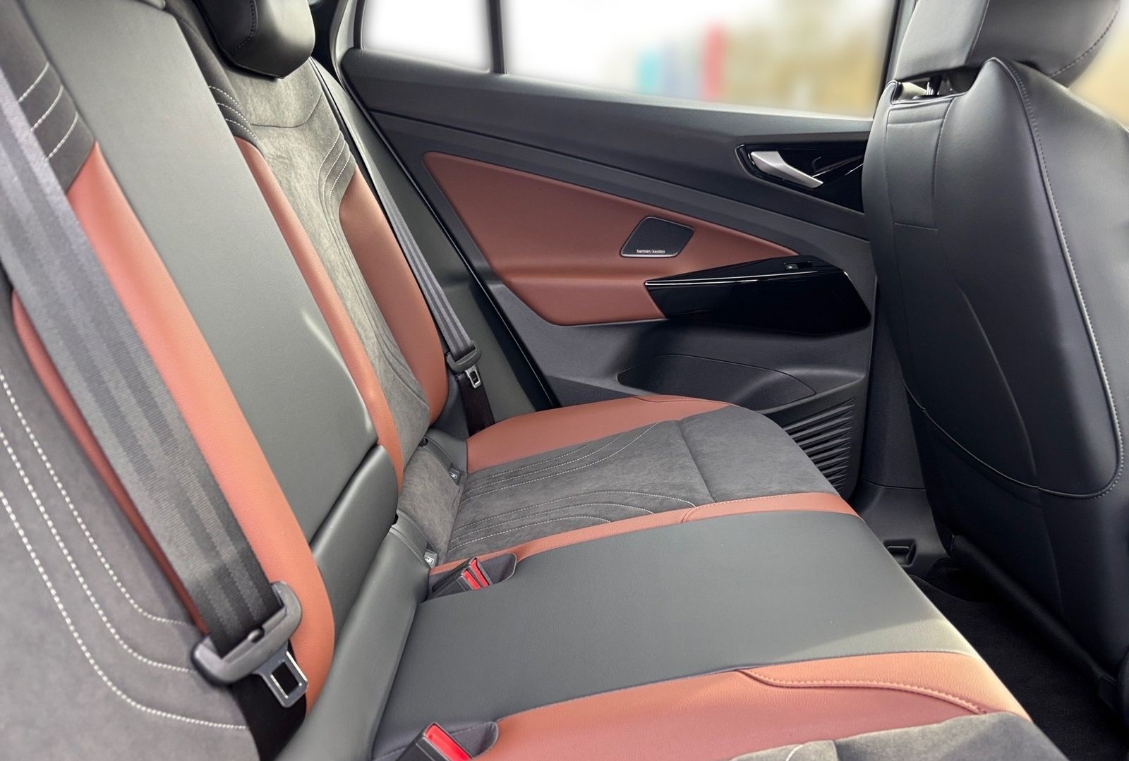 Volkswagen ID.4 Pro NAVI KEYLESS IQLIGHT AHK KAM. LED foto 15