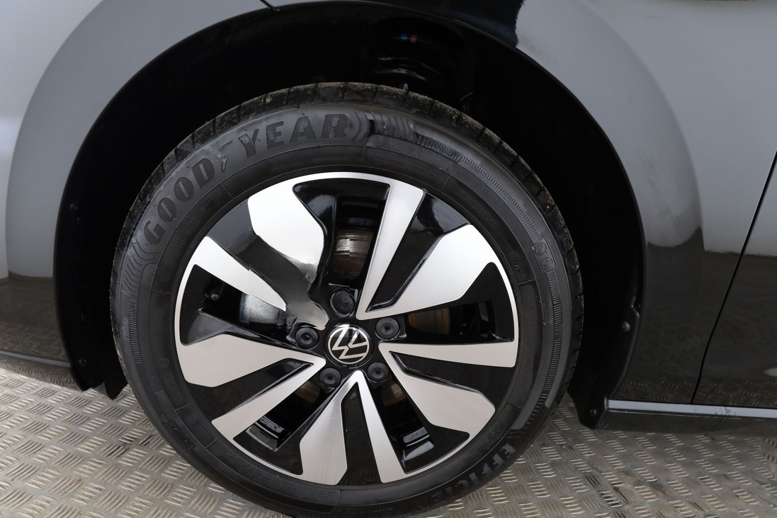 Volkswagen Golf VIII Variant 1.5 TSI Goal AHK+LED+PDC+Apple foto 13