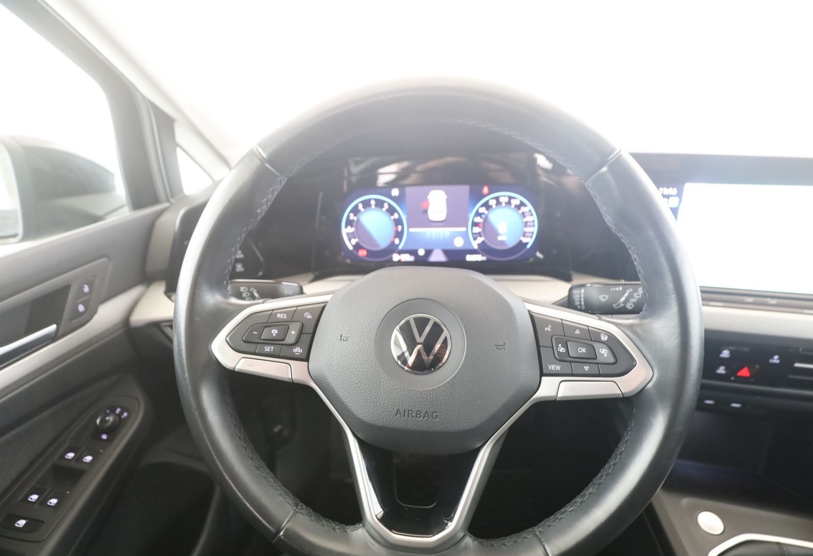 Volkswagen Golf VIII 1.5 TSI Life LED+RFK+Navi+AppleCar foto 15