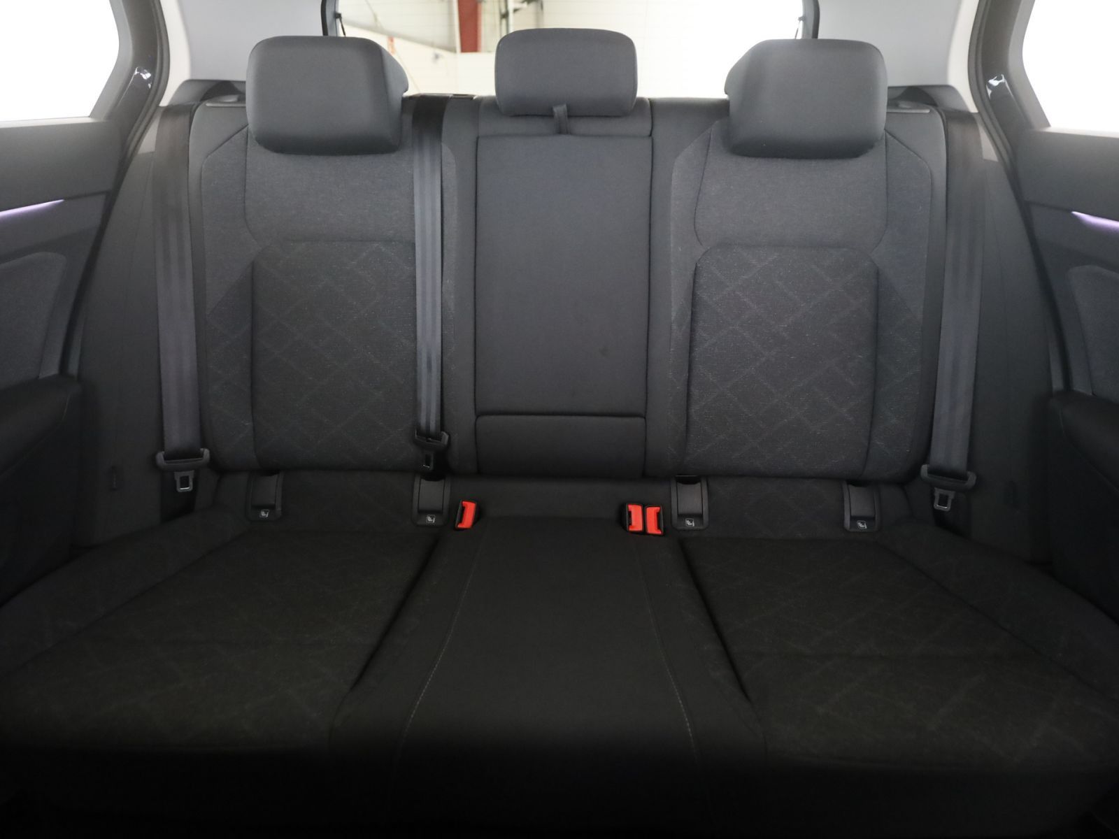 Volkswagen Golf VIII 1.5 TSI Life LED+RFK+Navi+AppleCar foto 18