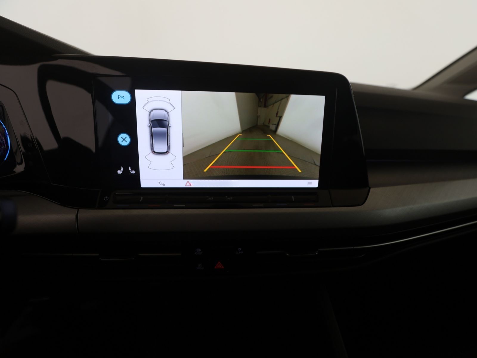 Volkswagen Golf VIII 1.5 TSI Life LED+RFK+Navi+AppleCar foto 19