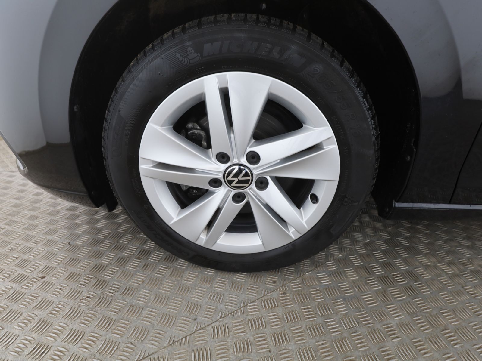 Volkswagen Golf VIII 1.5 TSI Life LED+RFK+Navi+AppleCar foto 9