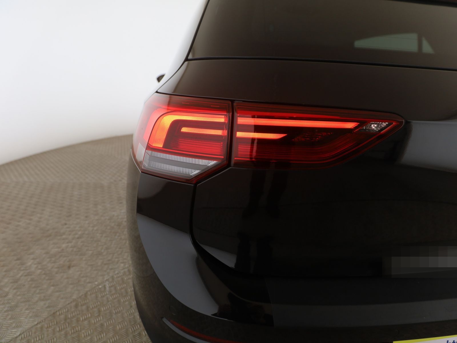 Volkswagen Golf VIII 1.5 TSI Life LED+RFK+Navi+AppleCar foto 10