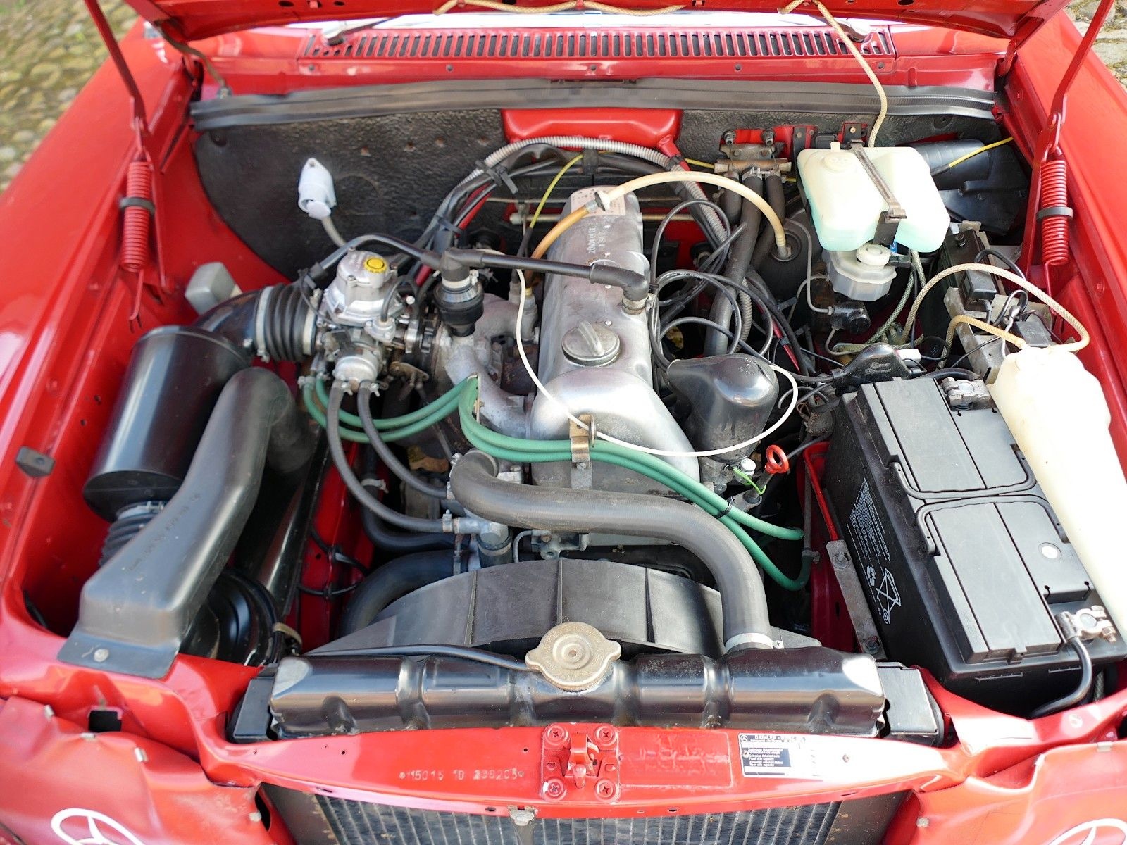 Mercedes-Benz 200 /8 W115 109.835 Km original foto 21