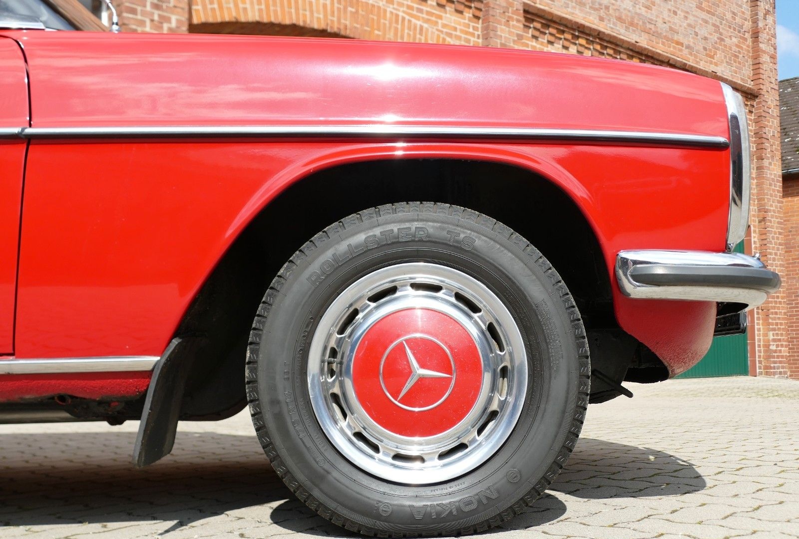 Mercedes-Benz 200 /8 W115 109.835 Km original foto 25