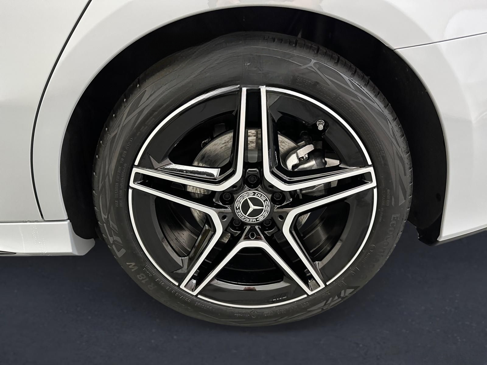 Mercedes-Benz A 200 Limousine +AMG+STANDHZG+KAMERA+AHK+NIGHT++ foto 5