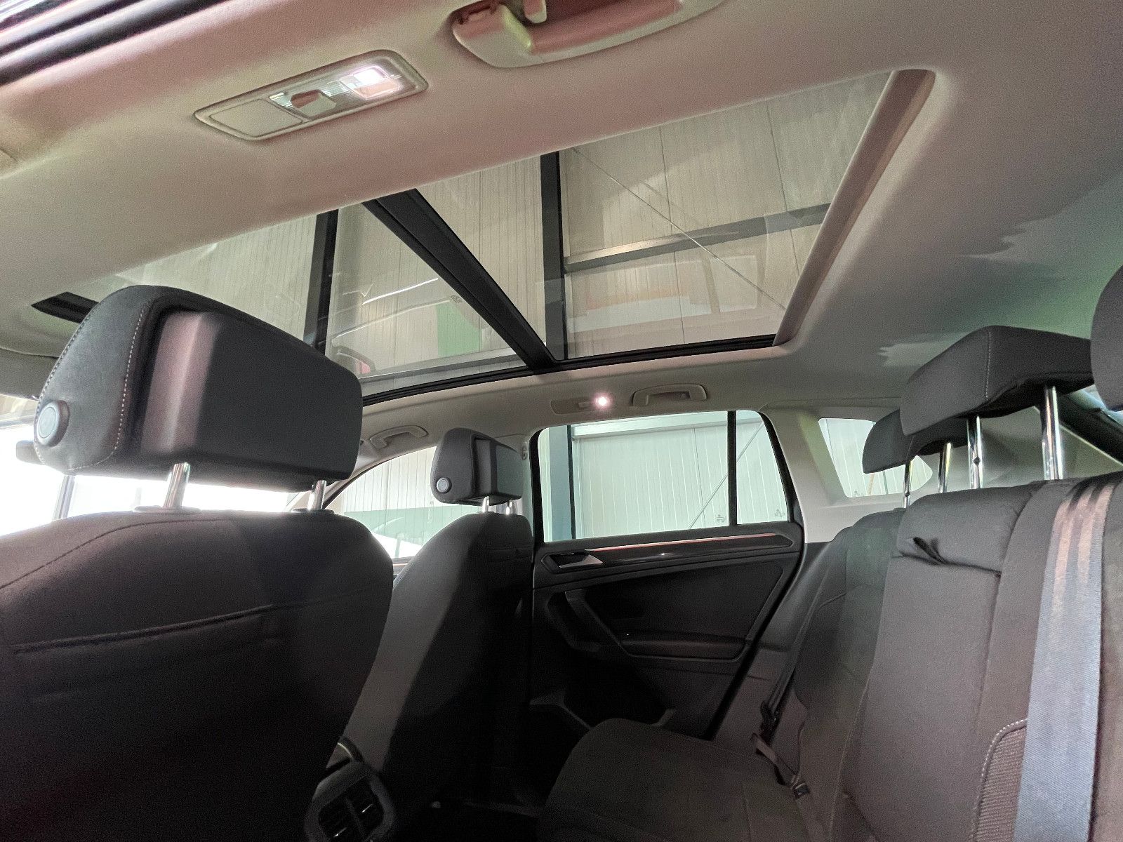 Volkswagen Tiguan Elegance 2.0 TDI DSG 4M AHK*PANO*IQ LIGHT foto 17