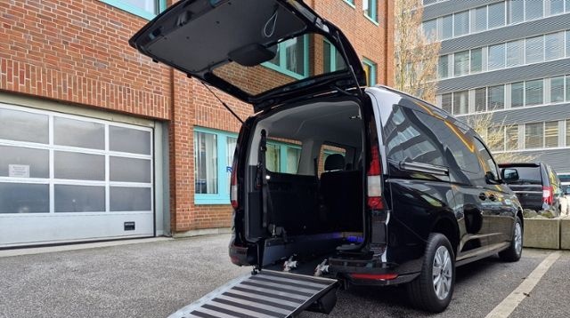 Volkswagen Caddy MAXI 1,5 TSI DSG Rollstuhlrampe foto 2