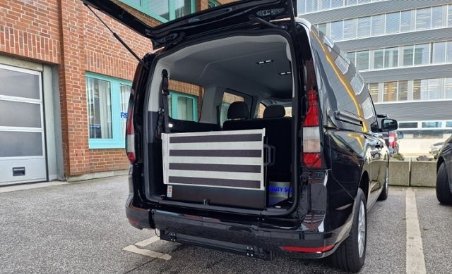 Volkswagen Caddy MAXI 1,5 TSI DSG Rollstuhlrampe foto 6